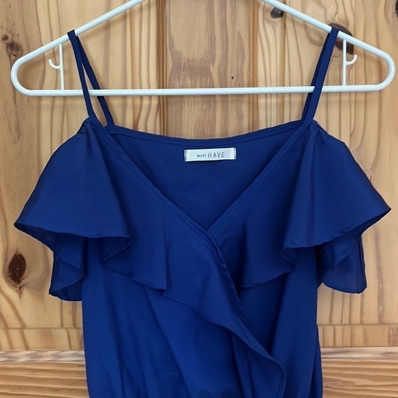 Must Have Flutter Sleeve Tank - Picture 4 of 6